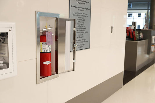 Amerex B456 10lb ABC Fire Extinguisher W/ Wall Hook